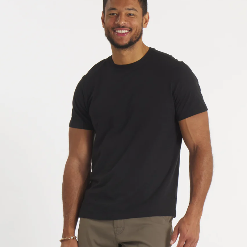 minimalist-staples-for-tech-professionals-tee