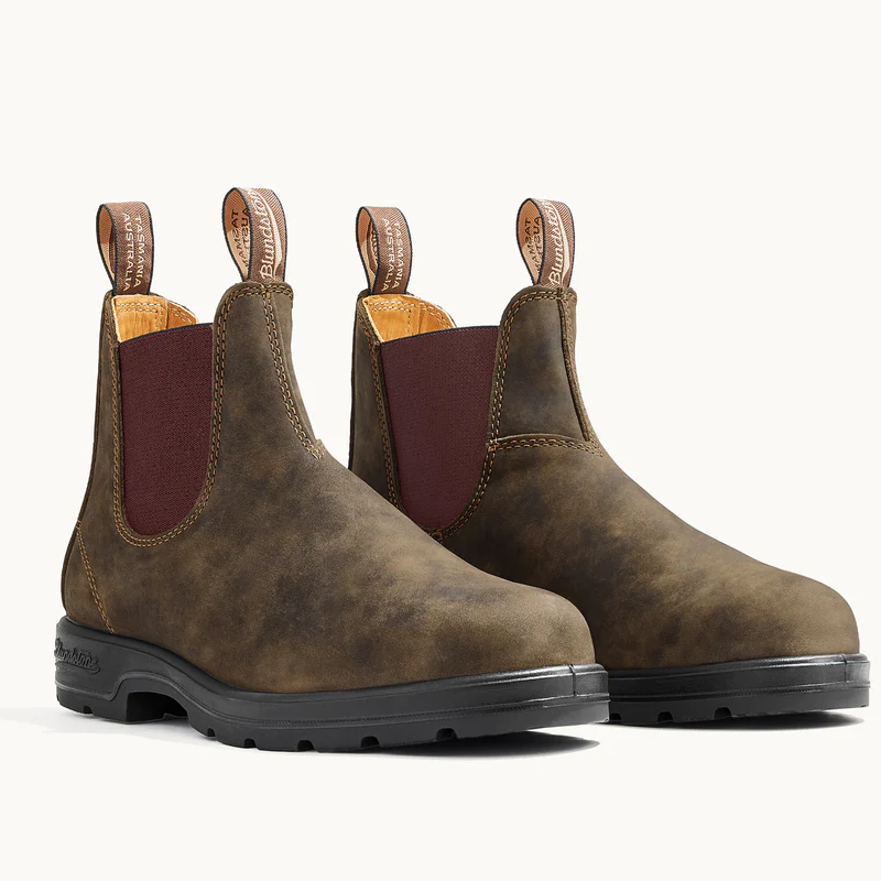 These Are the Only 2 Pairs of Shoes You Need for a 7-Day Trip -