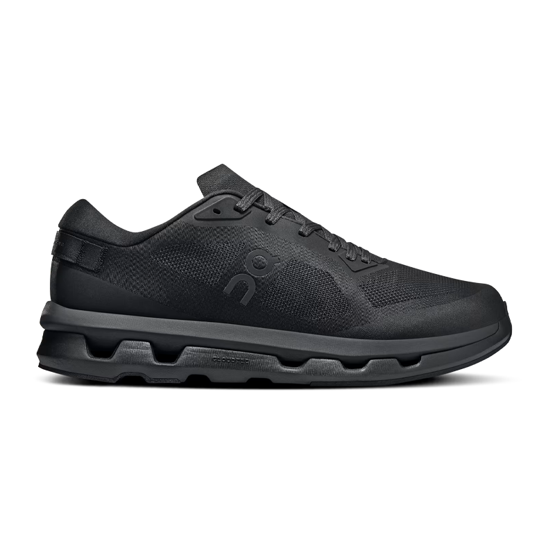 minimalist-staples-for-tech-leather-sneaker