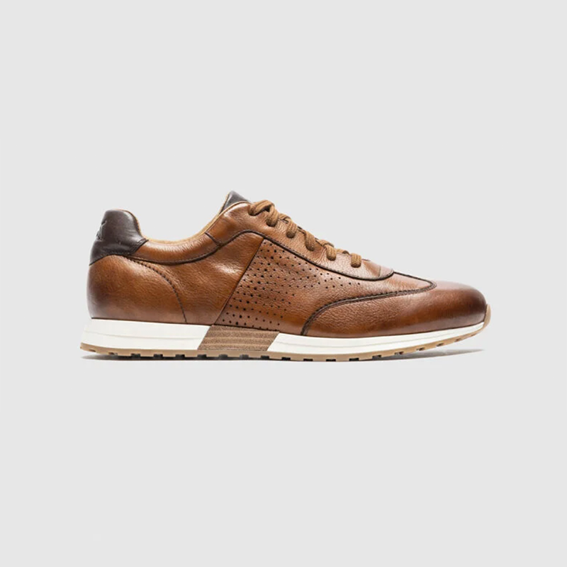 minimalist-staples-for-tech-leather-sneaker