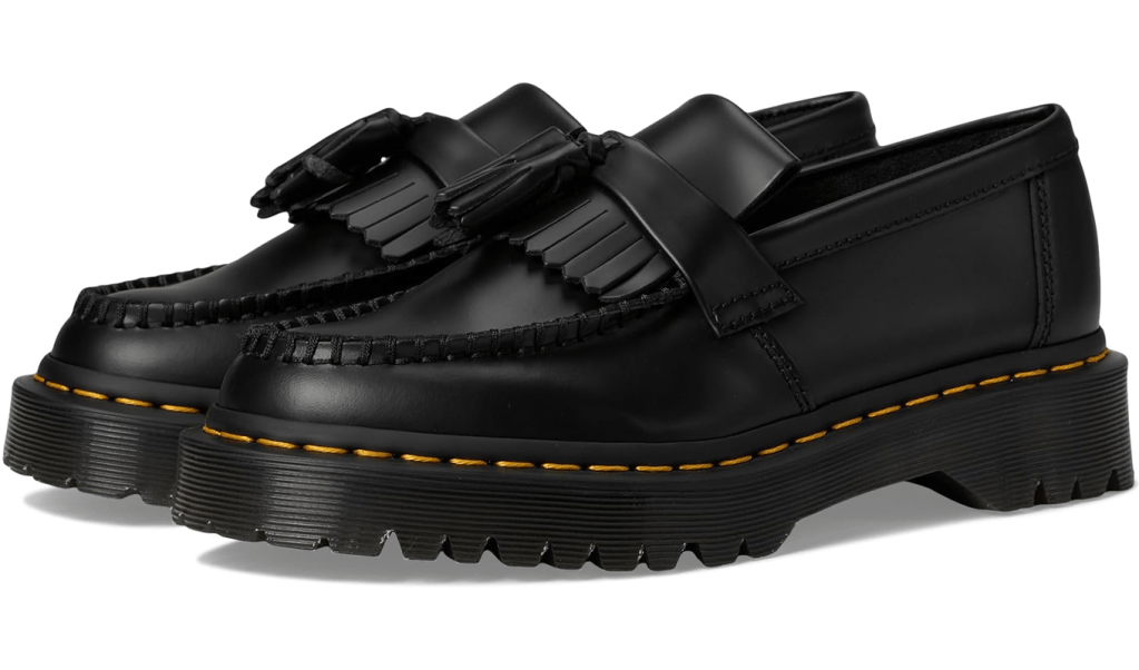 two-shoes-to-wear-on-a-seven-day-trip