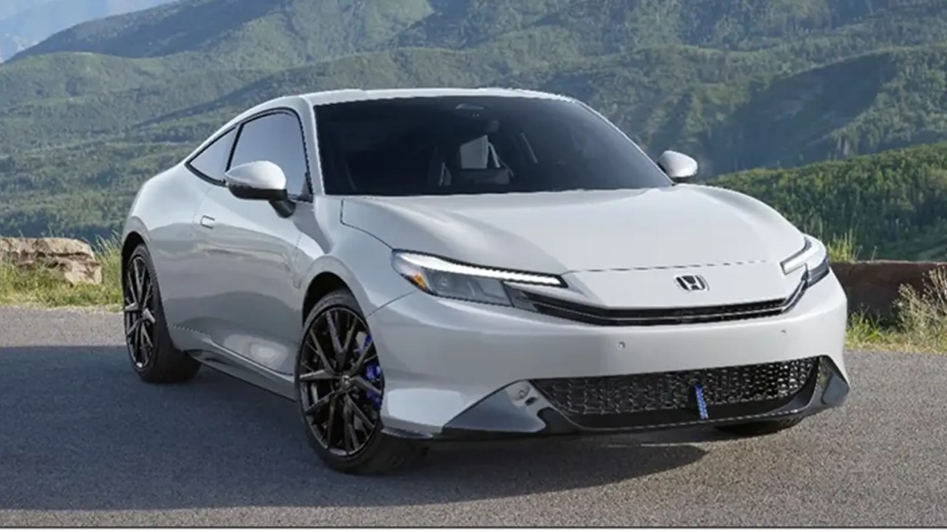 Profile view of the 2026 Honda Prelude in Winter Frost Pearl, highlighting the 'double-bubble' roofline, flush door handles, and 19-inch Berlina Black wheels with blue Brembo brake calipers.