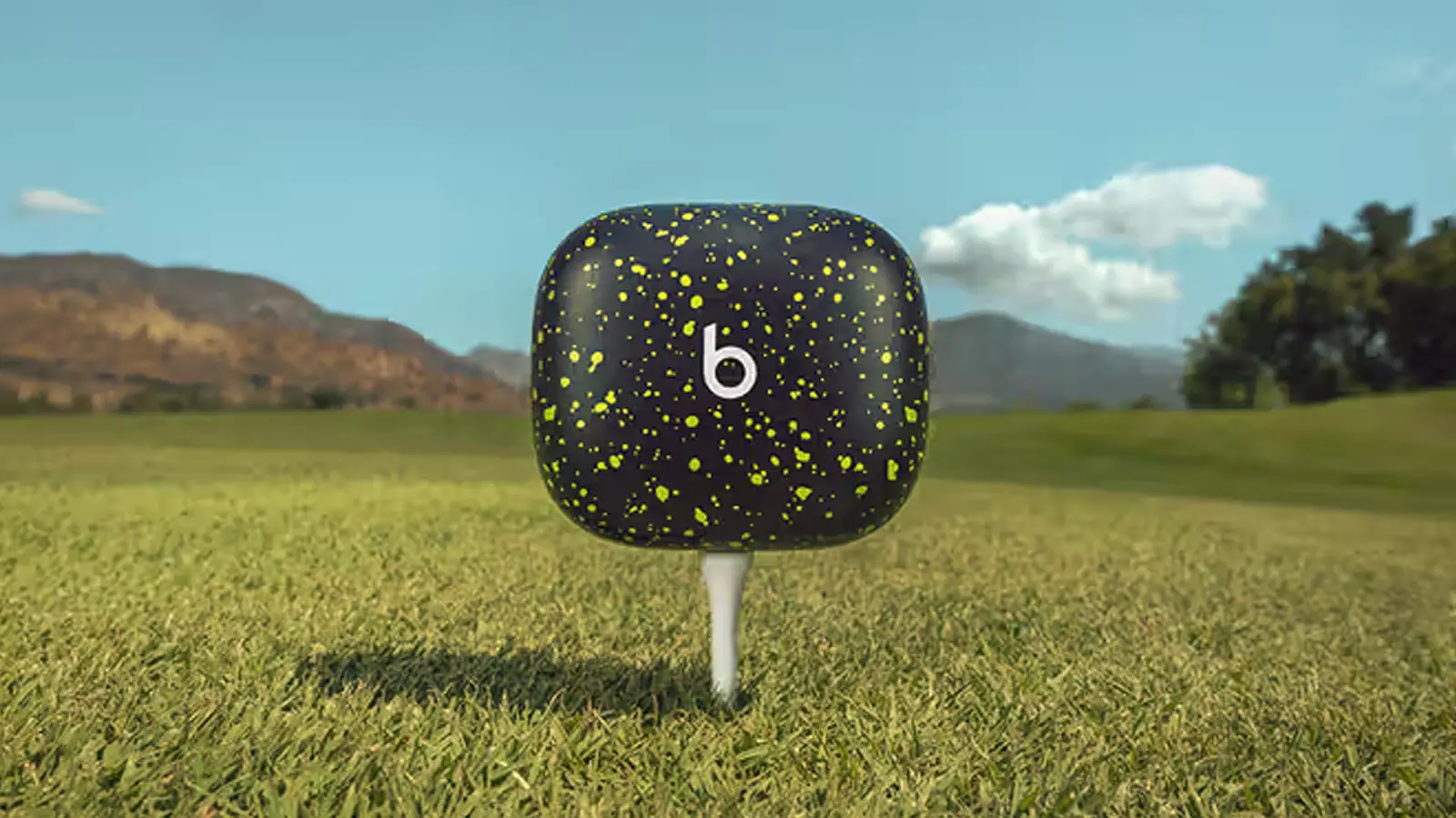 The internal optical sensor of the Powerbeats Pro 2 positioned against the ear canal for heart rate monitoring