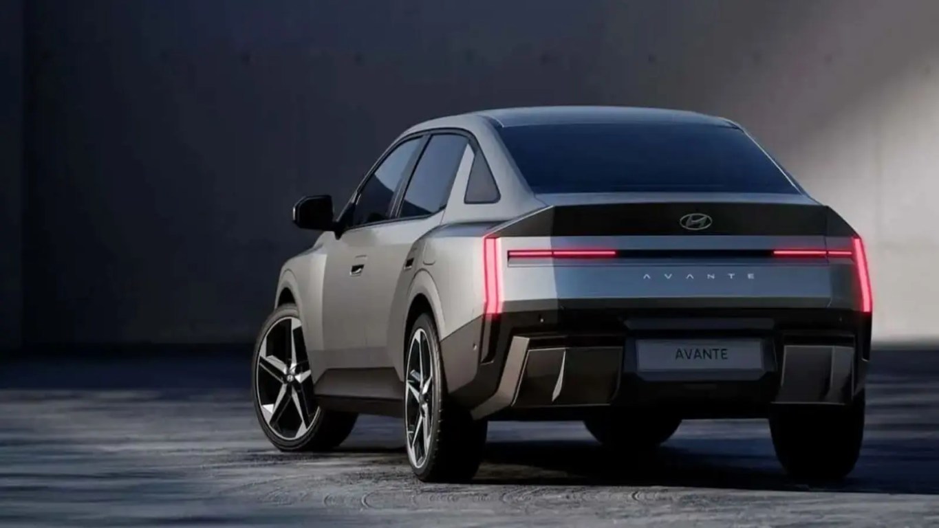A crisp side-profile shot showing the 2027 Hyundai elanta