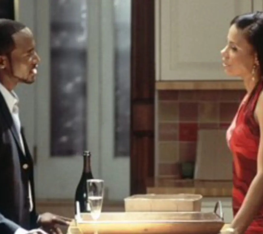 A still of Taye Diggs and Sanaa Lathan in Brown Sugar (2002)