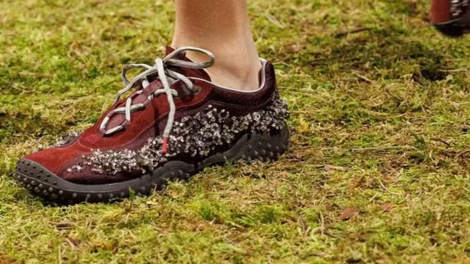 Miu Miu Revives Y2K Nostalgia with the ‘Bubble’ Shoe, Redefining Luxury Retro Runners