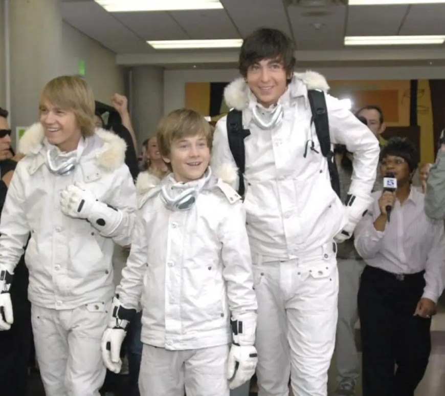 A still from Minutemen (2008)