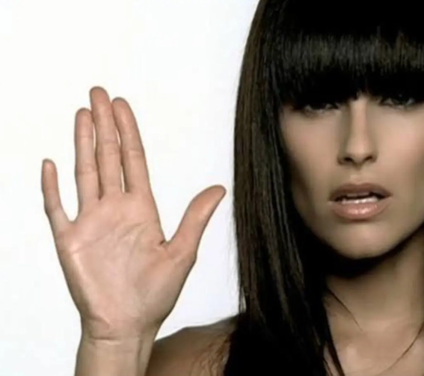 A still from Nelly Furtado Say It Right (2006) music videow
