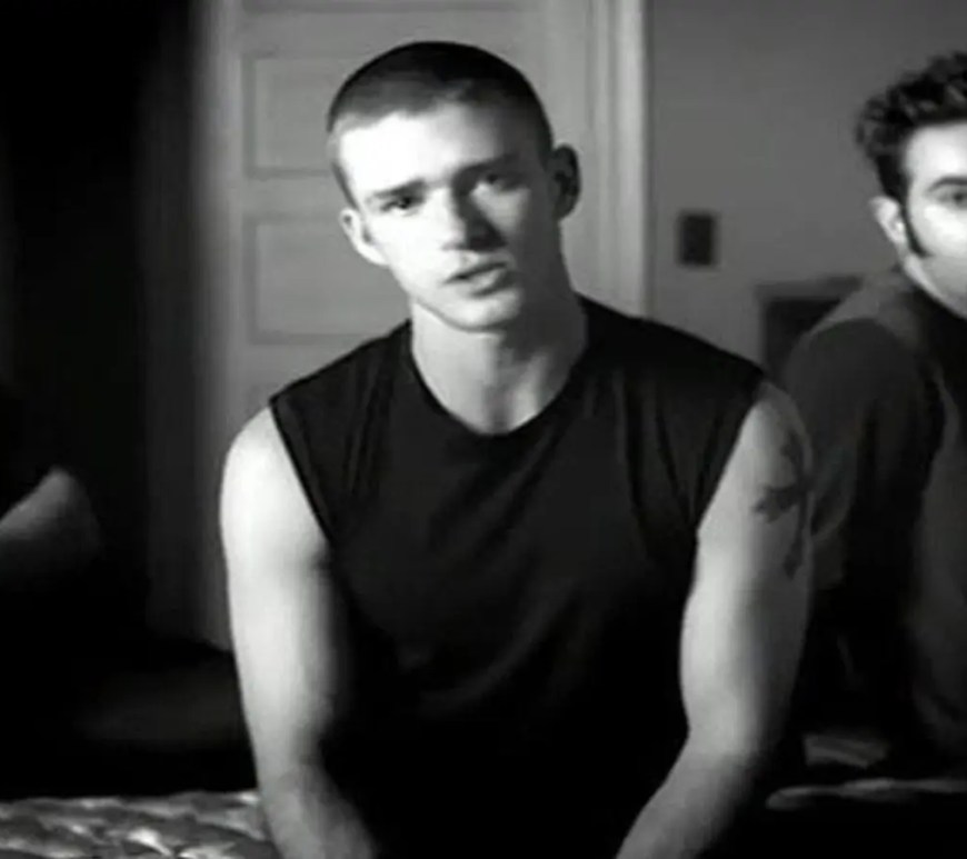 A still of NSYNC from their 2001 single "Gone"