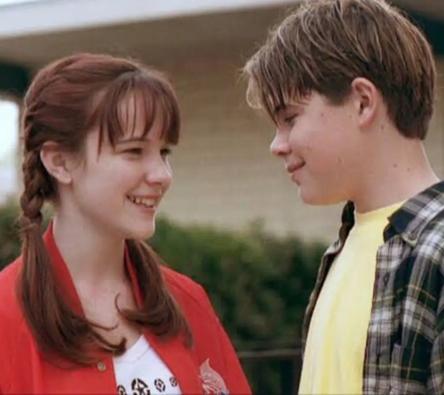 A still from The Thirteenth Year (1999)