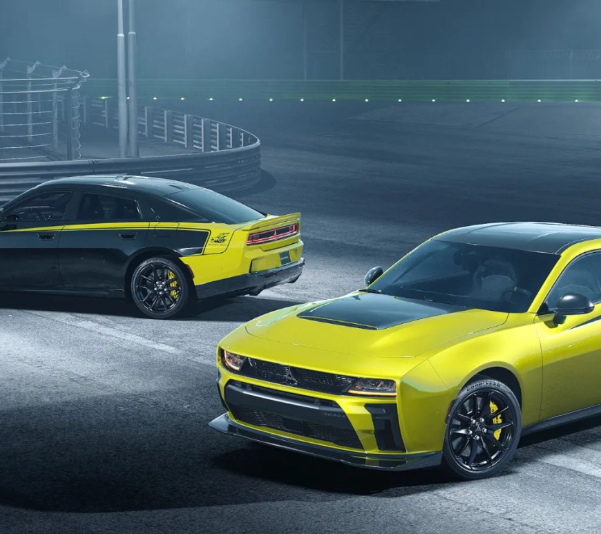 A still of the Dodge Super Bee hero image