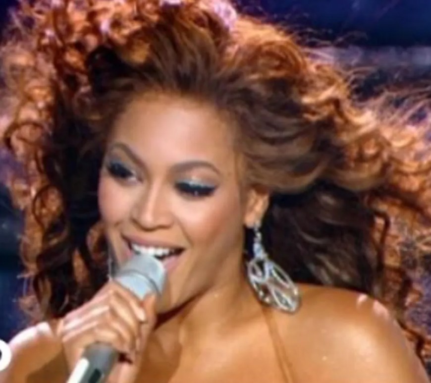 A still from the Beyonce Experience Tour