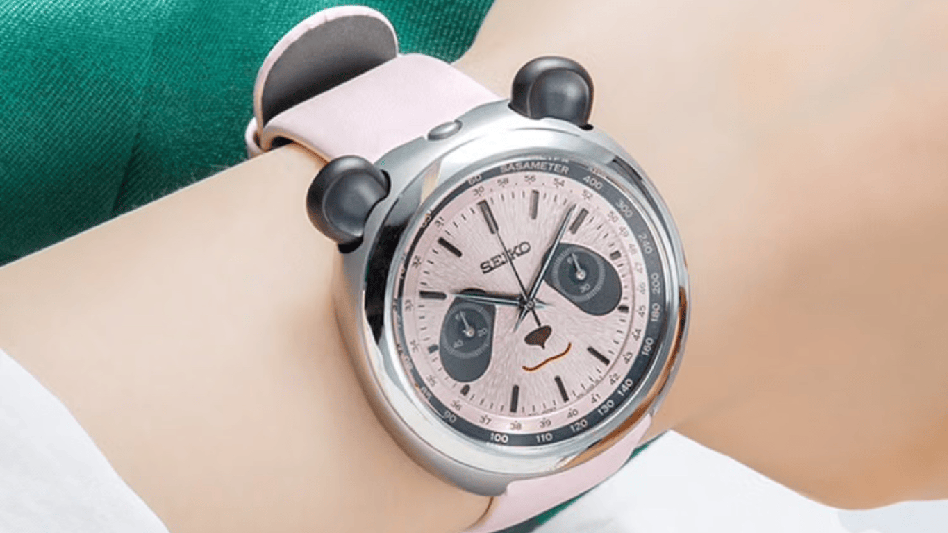 A look at the panda chronograph Seiko